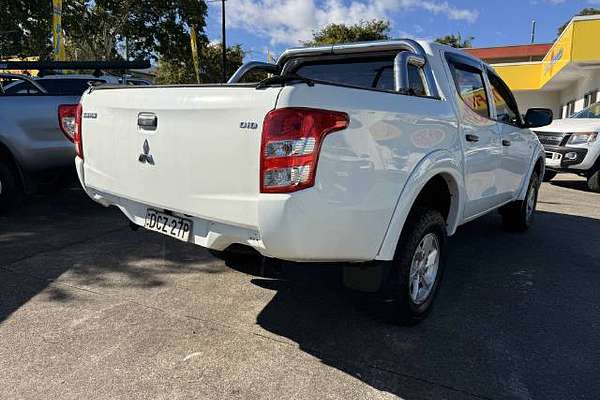 2015 Mitsubishi Triton GLX MN 4X4