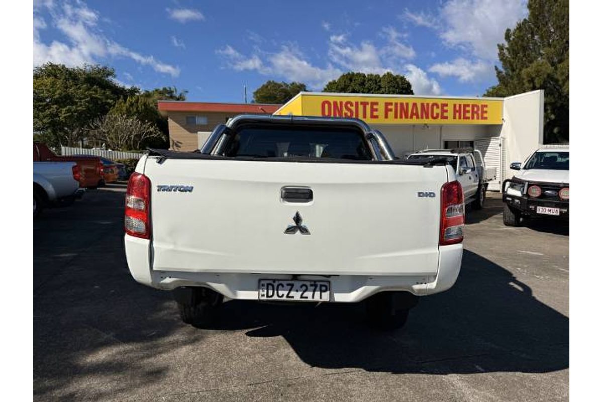 2015 Mitsubishi Triton GLX MN 4X4