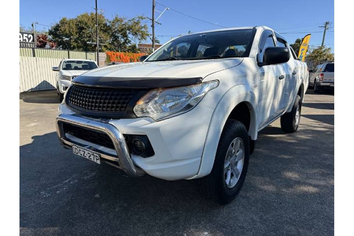 2015 Mitsubishi Triton GLX MN 4X4