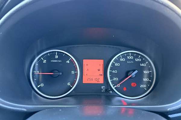 2015 Mitsubishi Triton GLX MN 4X4