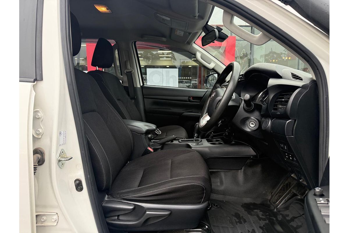 2020 Toyota Hilux SR GUN126R 4X4