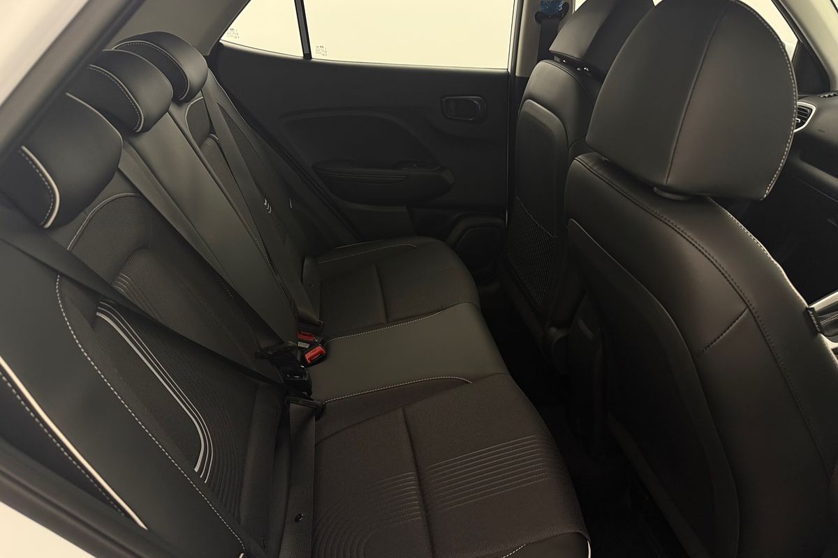 2025 Hyundai Venue Active QX.V5