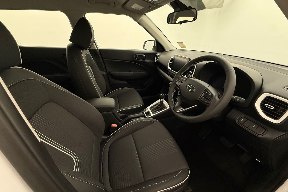 2025 Hyundai Venue Active QX.V5