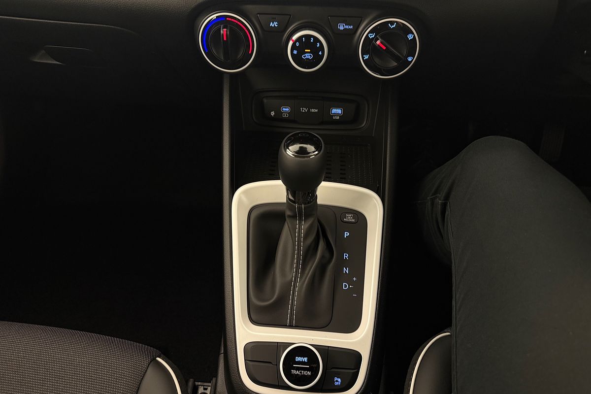 2025 Hyundai Venue Active QX.V5