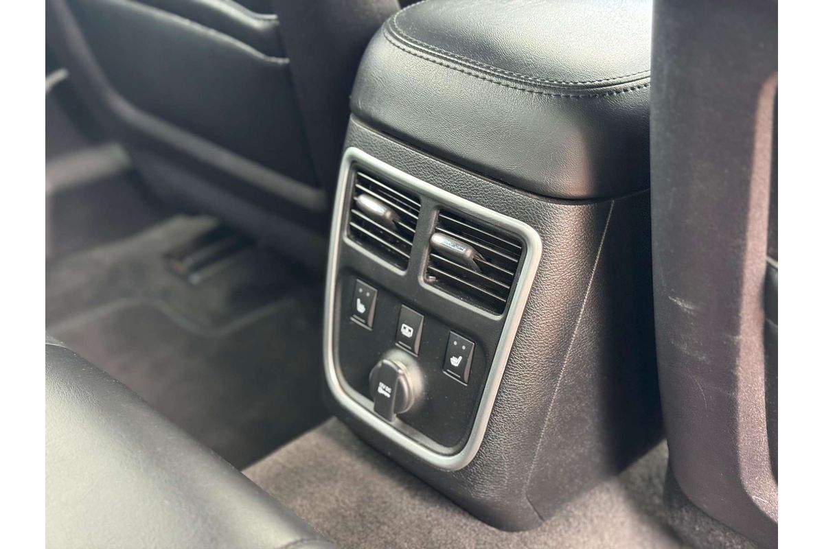 2013 Chrysler 300 C LX