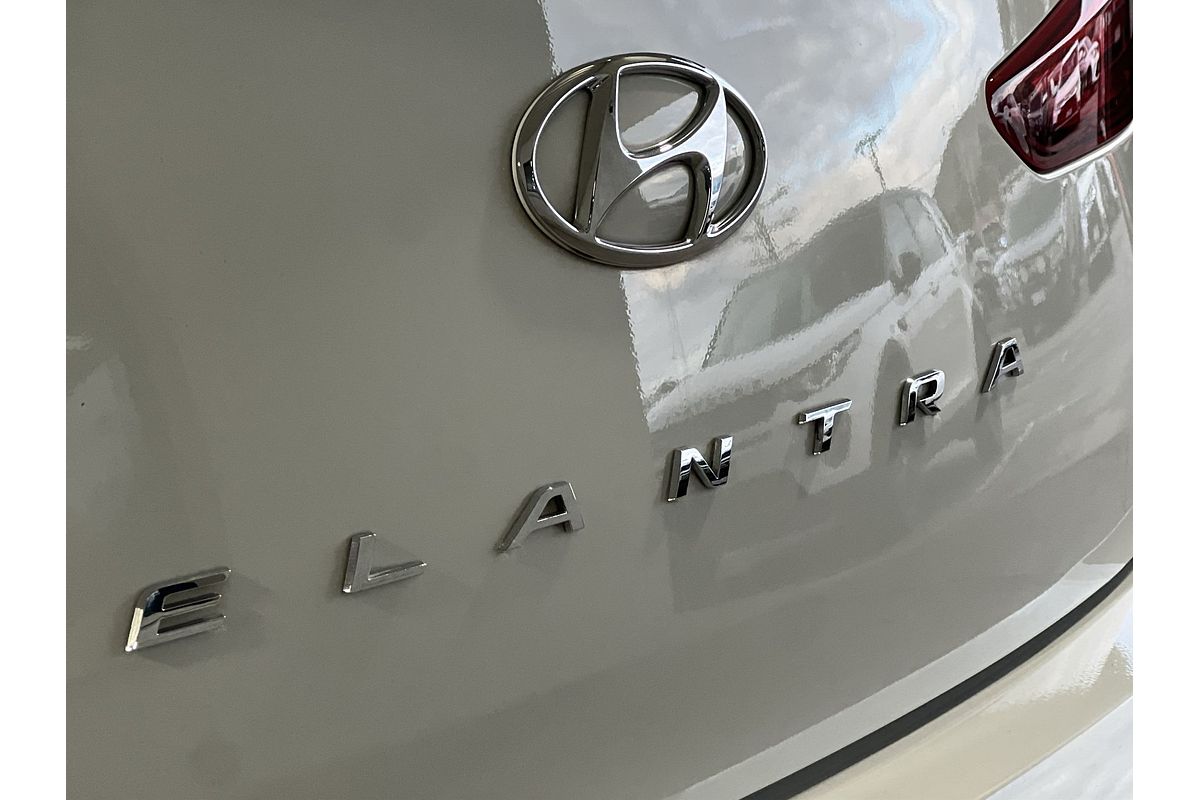 2019 Hyundai Elantra Active AD.2
