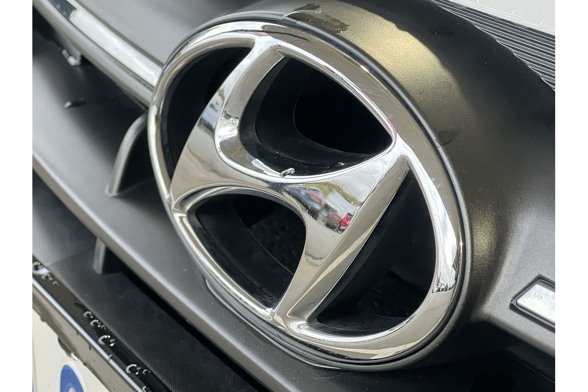 2019 Hyundai Elantra Active AD.2