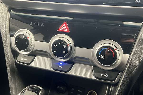 2019 Hyundai Elantra Active AD.2