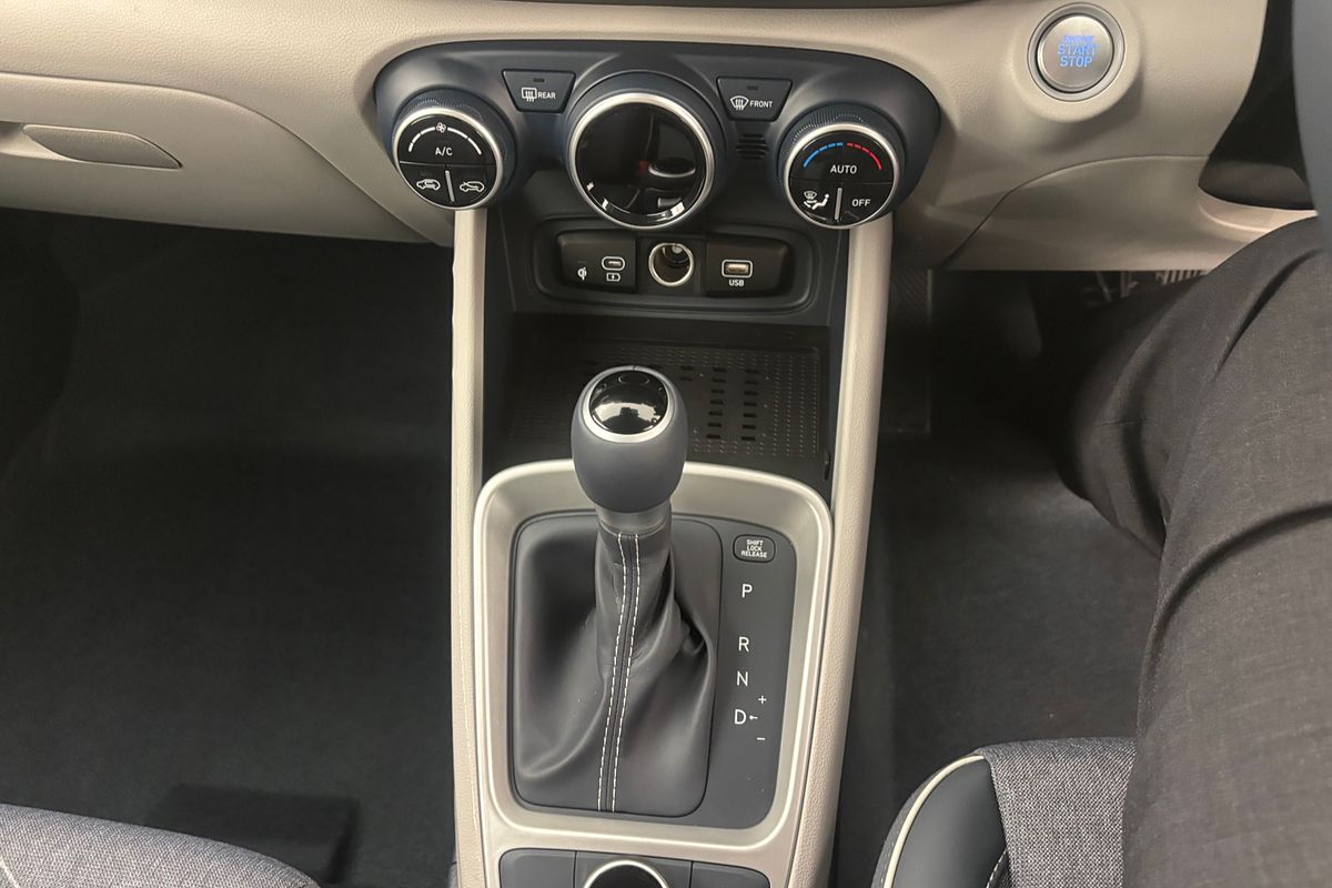 2025 Hyundai Venue Elite QX.V5