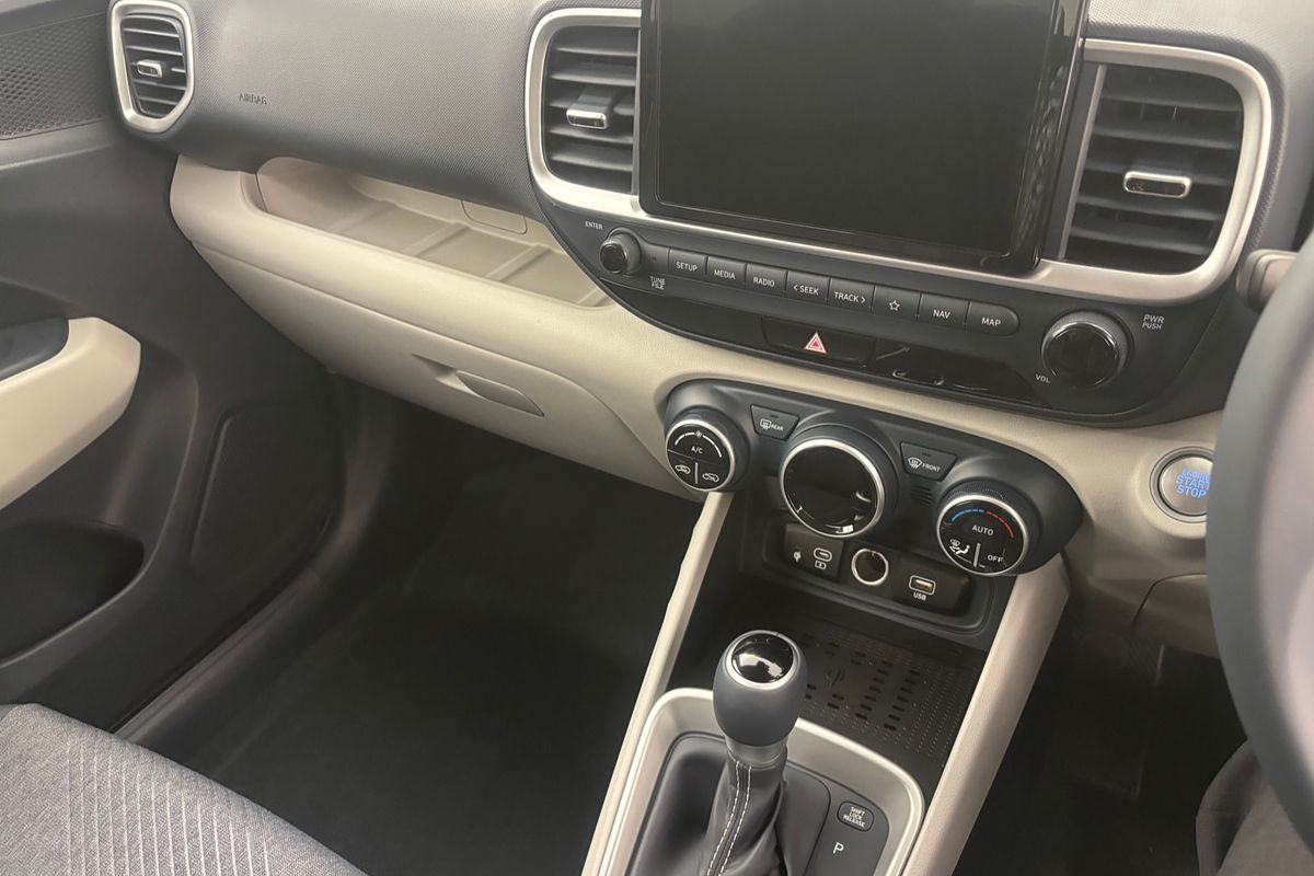 2025 Hyundai Venue Elite QX.V5