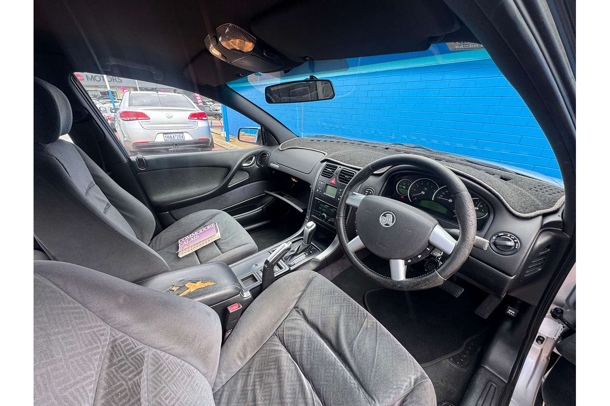 2004 Holden Calais  VY II