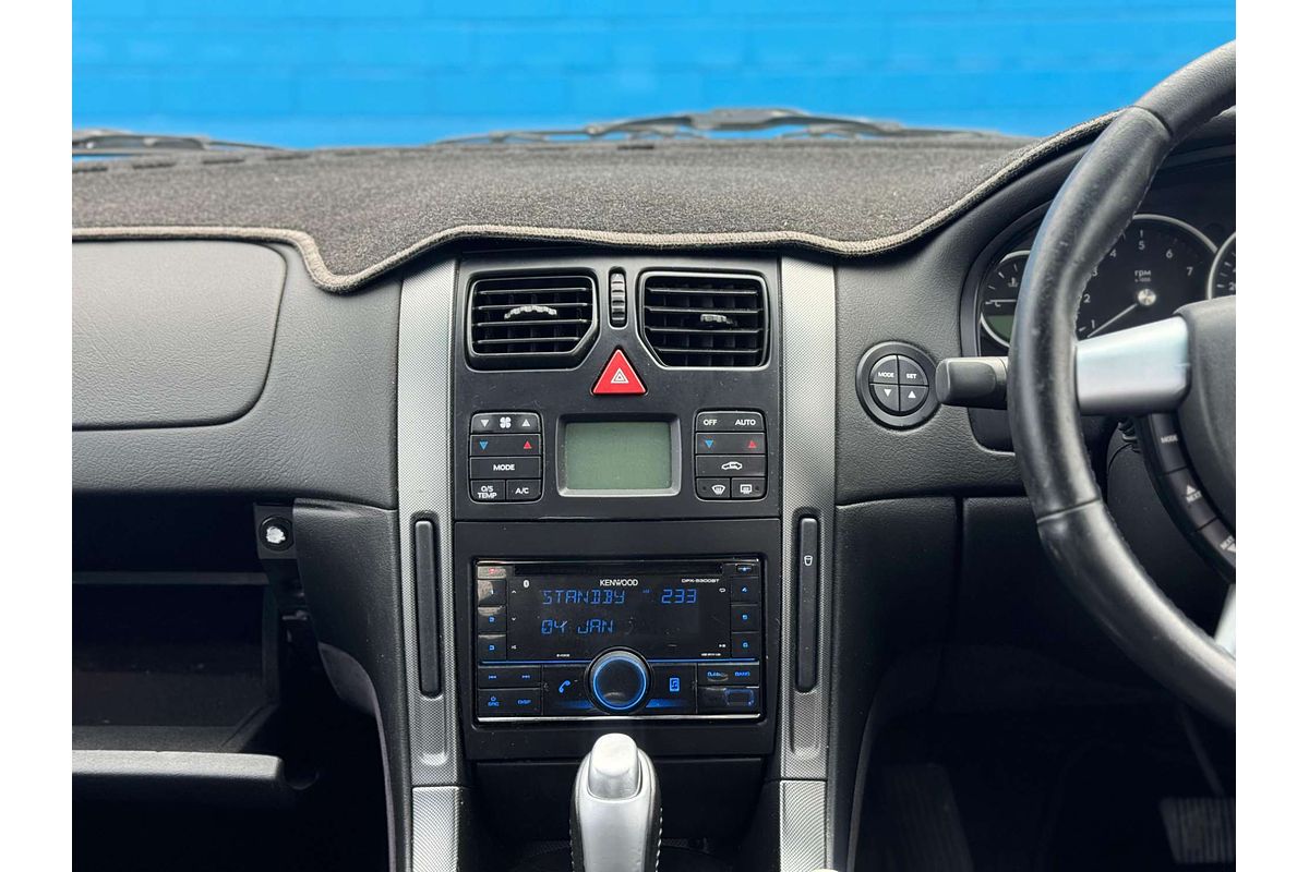 2004 Holden Calais  VY II