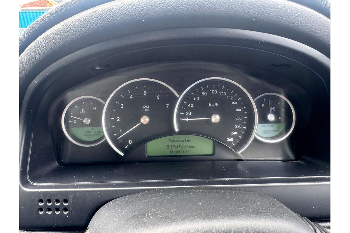 2004 Holden Calais  VY II