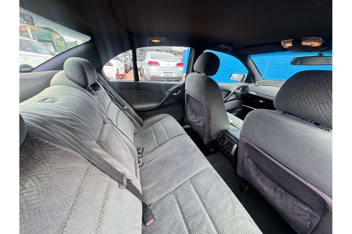 2004 Holden Calais  VY II
