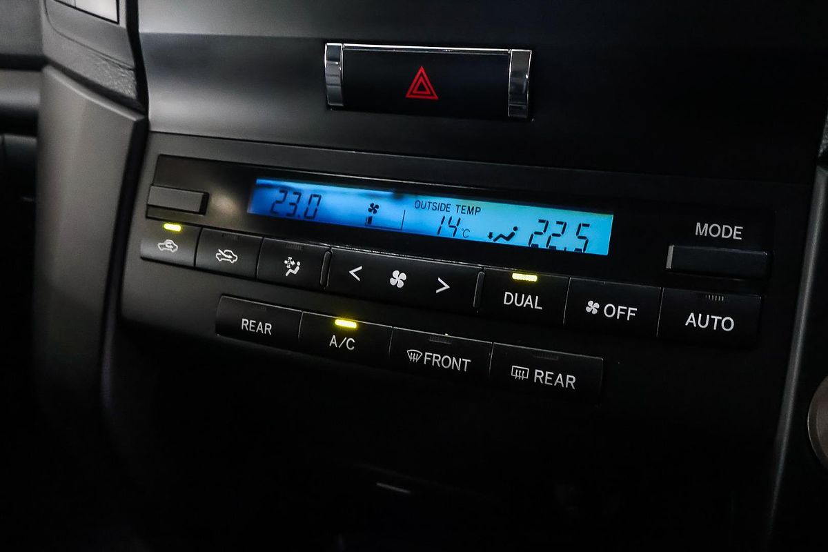 2011 Toyota Landcruiser Altitude VDJ200R