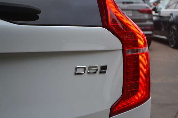 2020 Volvo XC90 D5 Momentum