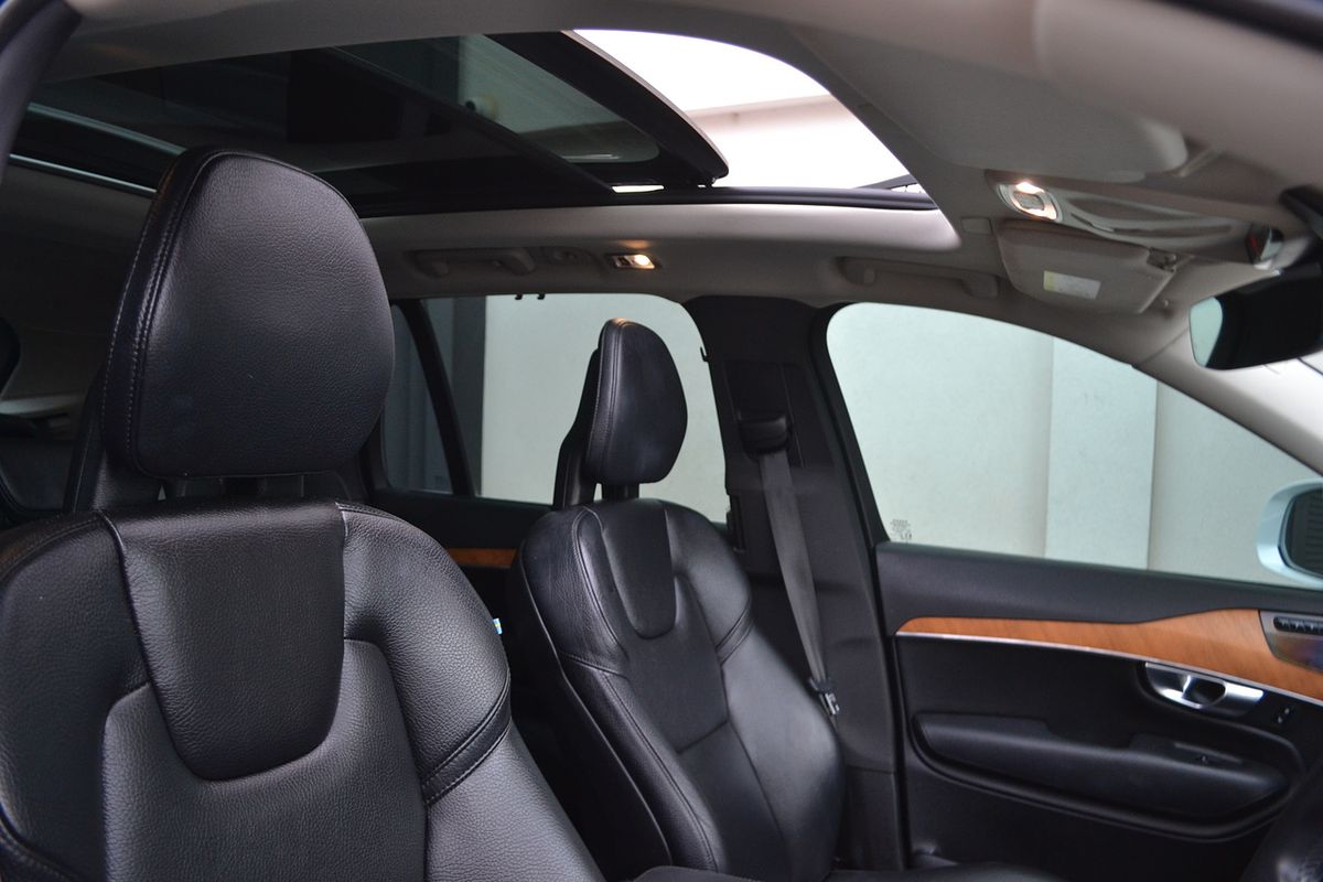 2020 Volvo XC90 D5 Momentum