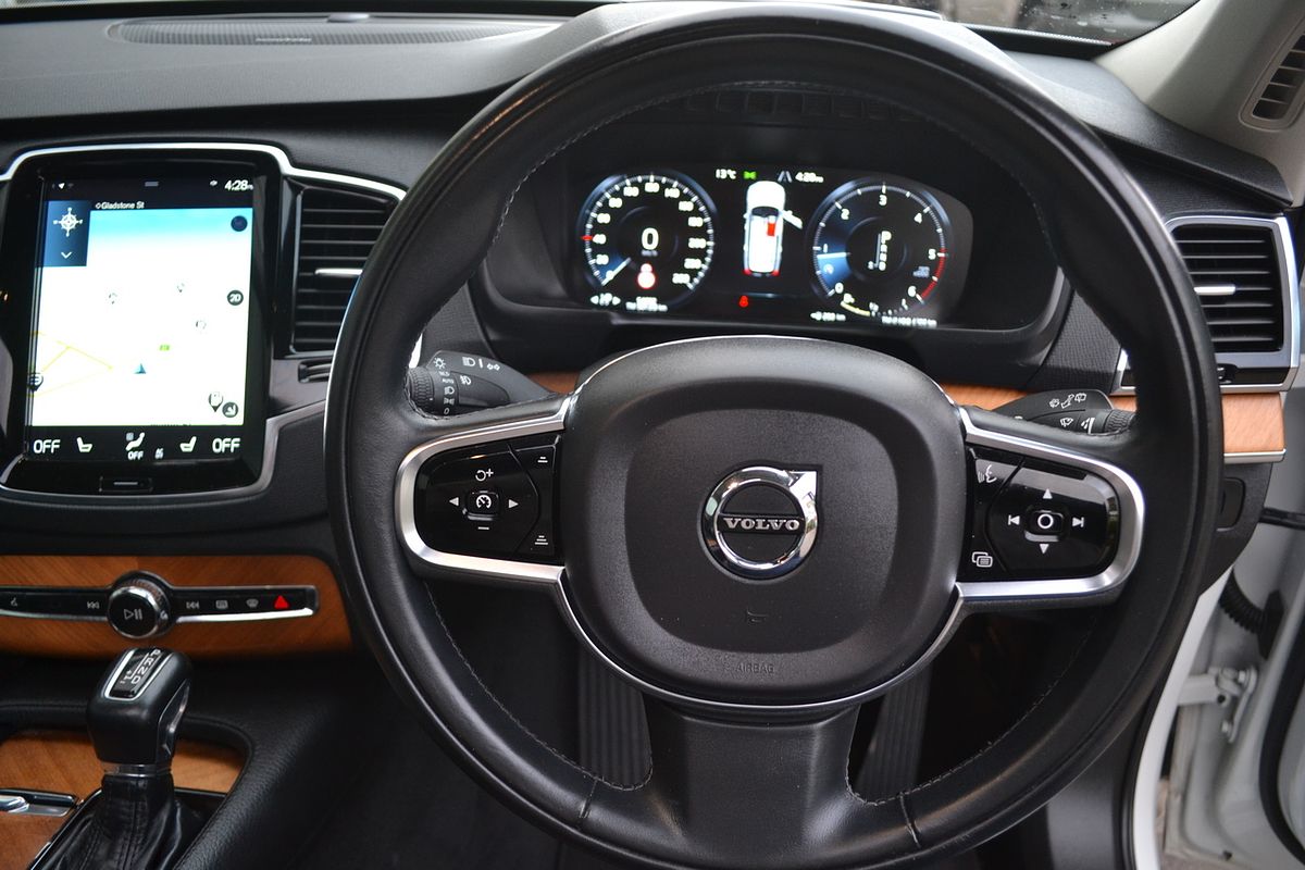 2020 Volvo XC90 D5 Momentum