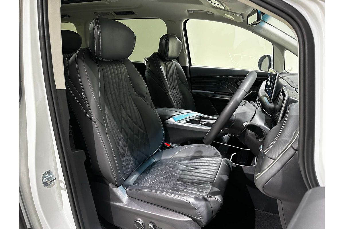 2023 LDV MIFA Executive