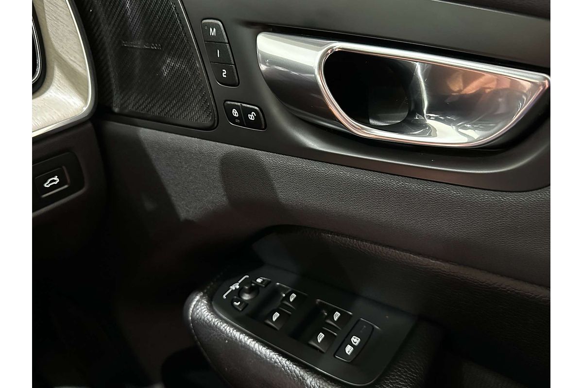 2021 Volvo XC60 D4 Inscription