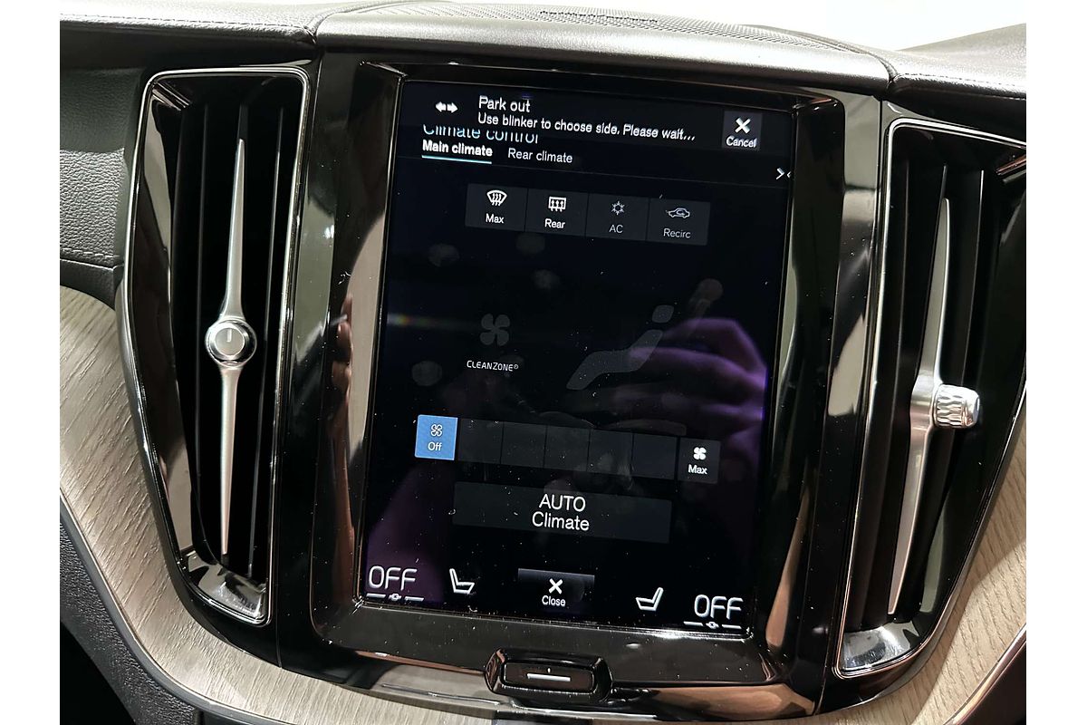 2021 Volvo XC60 D4 Inscription