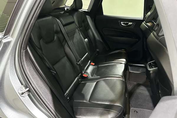 2021 Volvo XC60 D4 Inscription