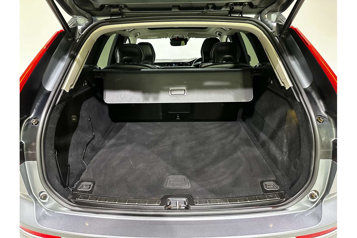 2021 Volvo XC60 D4 Inscription