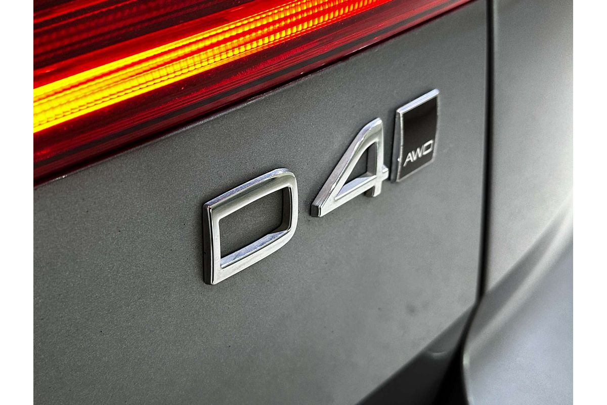 2021 Volvo XC60 D4 Inscription