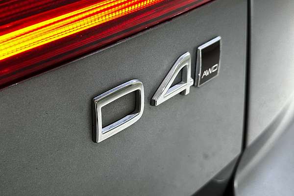 2021 Volvo XC60 D4 Inscription