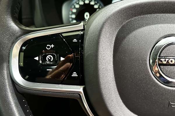 2021 Volvo XC60 D4 Inscription