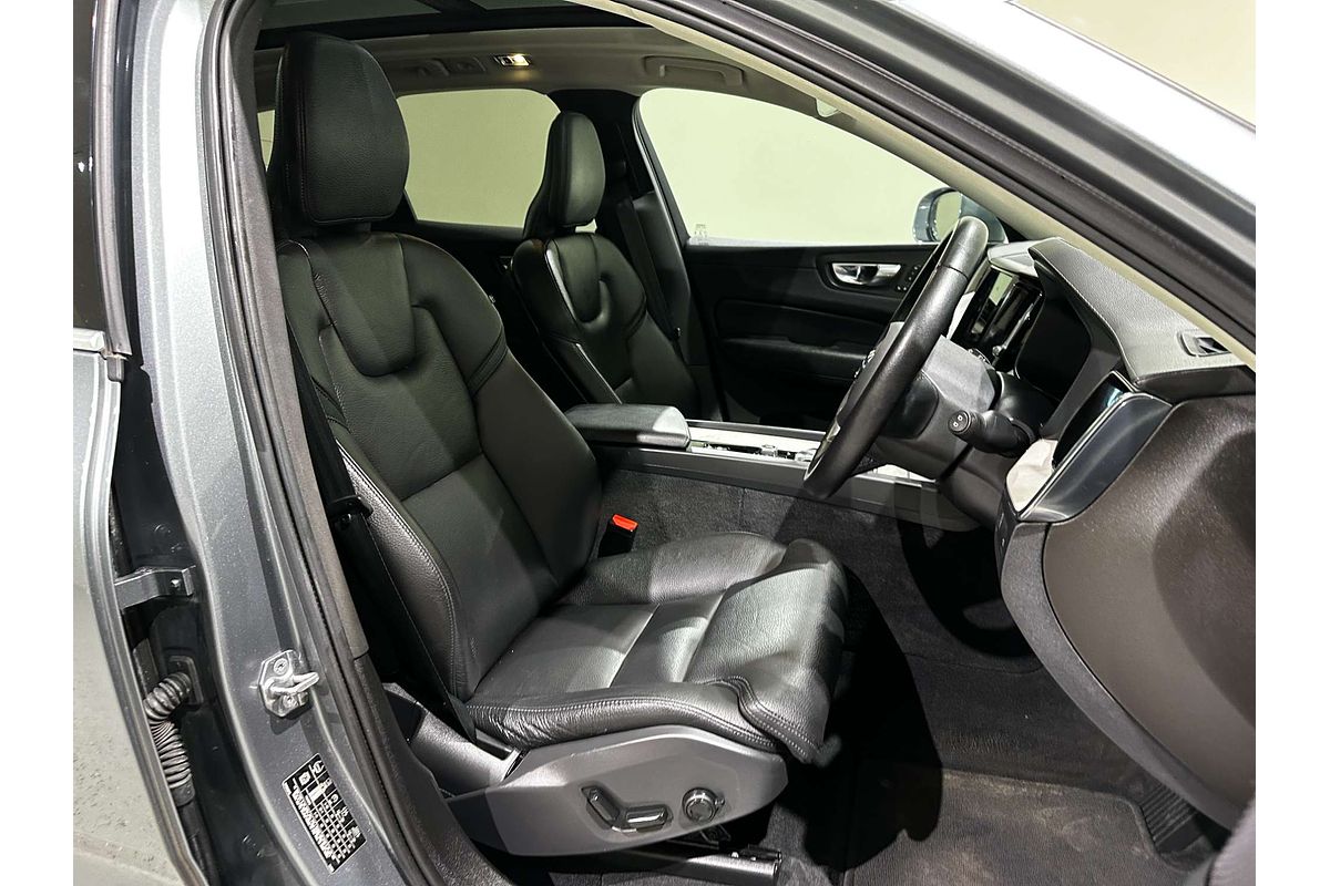 2021 Volvo XC60 D4 Inscription