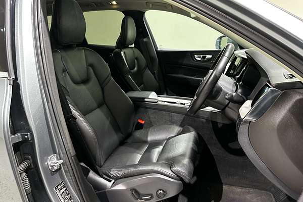 2021 Volvo XC60 D4 Inscription