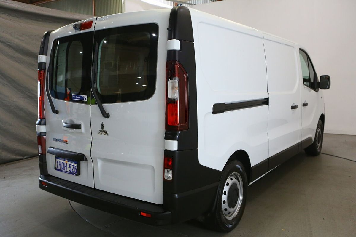 2022 Mitsubishi Express GLX+ SN LWB