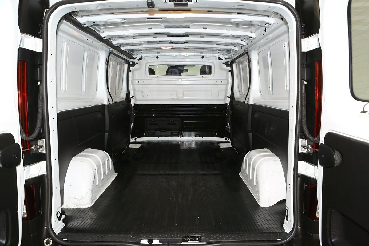 2022 Mitsubishi Express GLX+ SN LWB