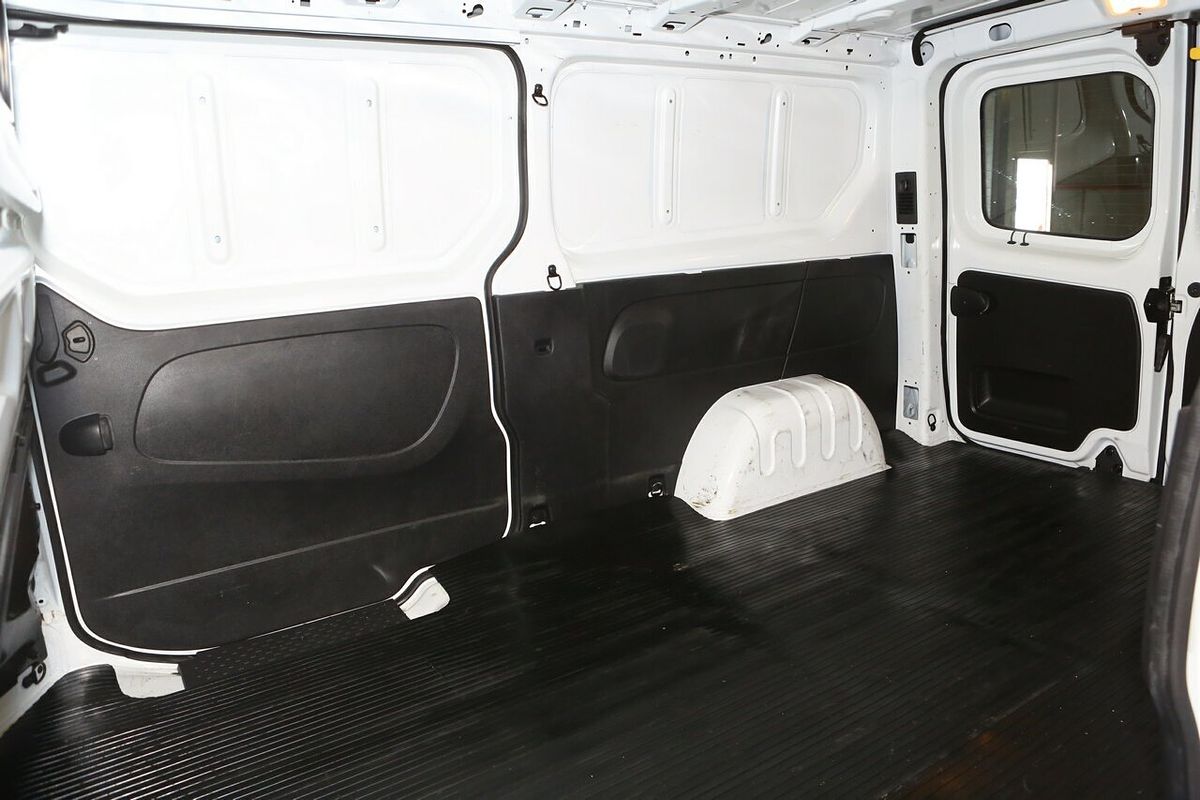 2022 Mitsubishi Express GLX+ SN LWB