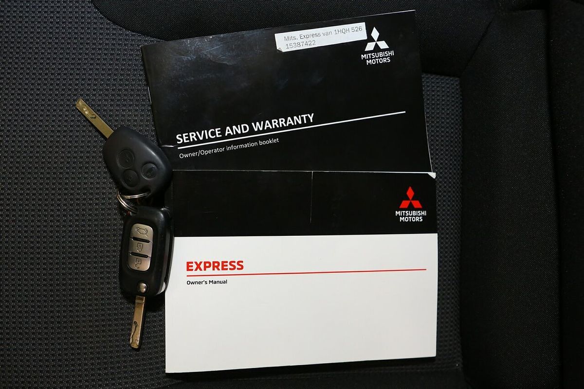 2022 Mitsubishi Express GLX+ SN LWB