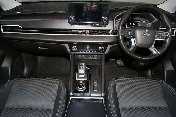 2022 Mitsubishi Outlander LS ZM