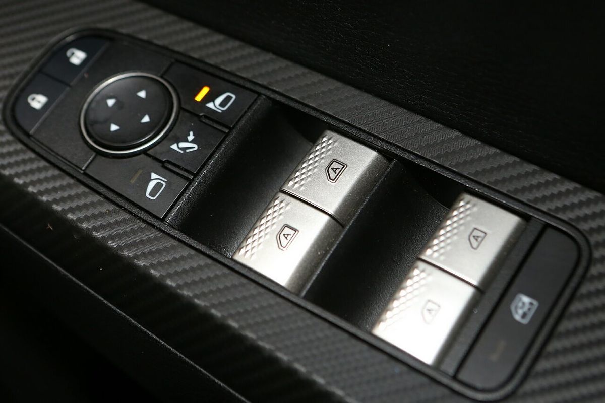 2022 Mitsubishi Outlander LS ZM