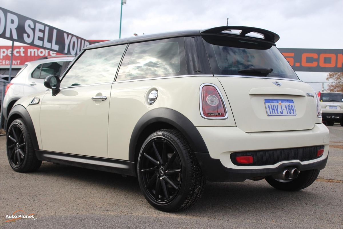 2009 MINI Cooper S R56
