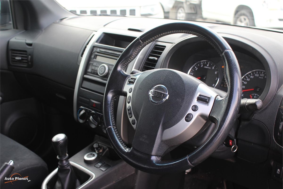 2011 Nissan X-TRAIL ST T31