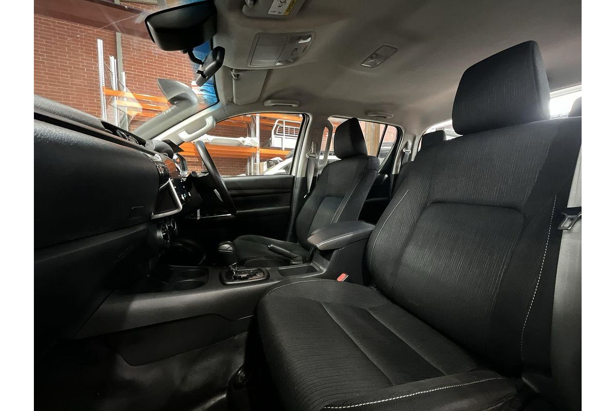 2020 Toyota Hilux SR GUN126R 4X4