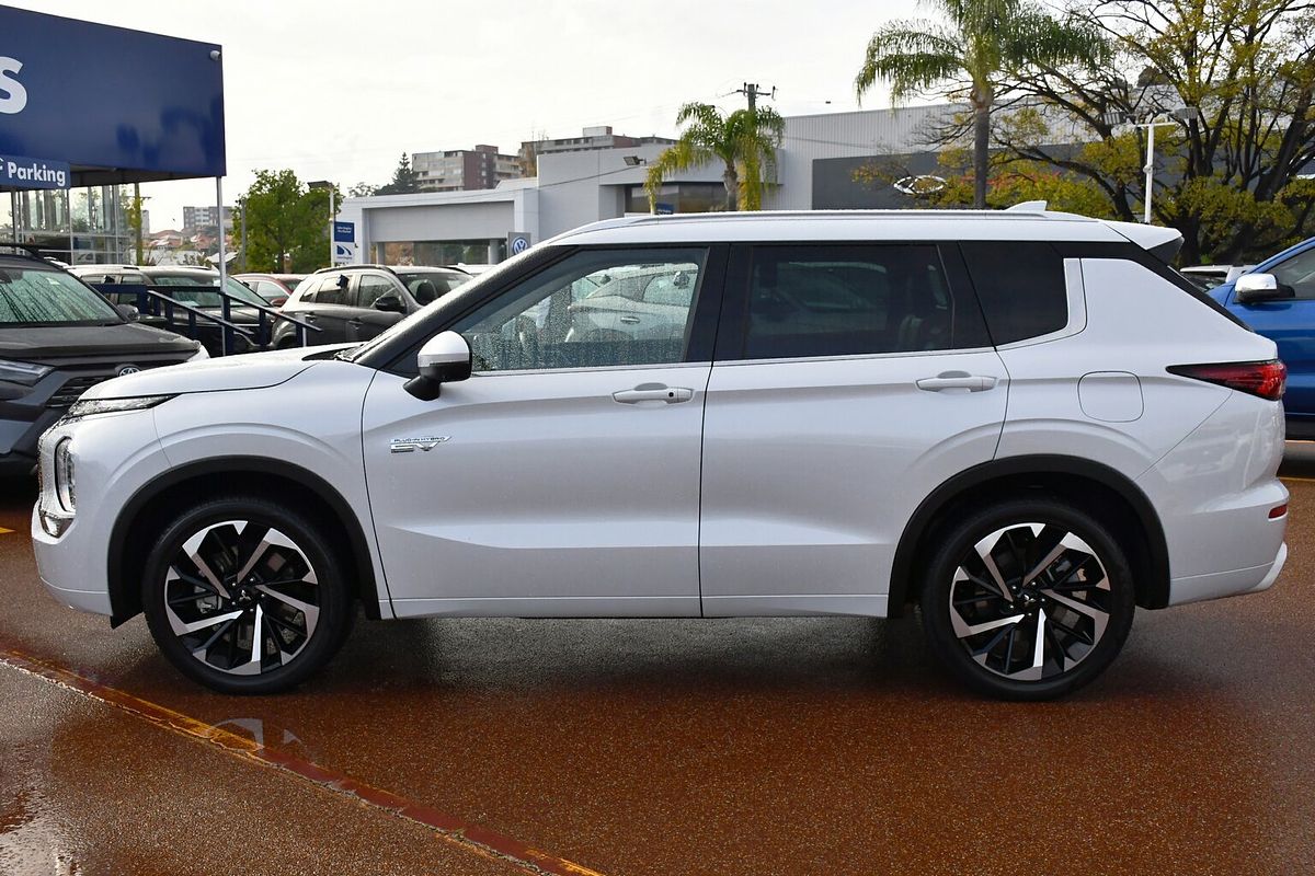 2023 Mitsubishi Outlander PHEV Exceed ZM