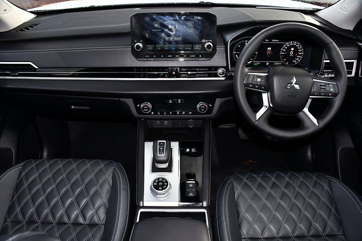 2023 Mitsubishi Outlander PHEV Exceed ZM
