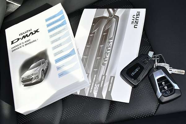 2025 Isuzu D-MAX X-TERRAIN 4X4