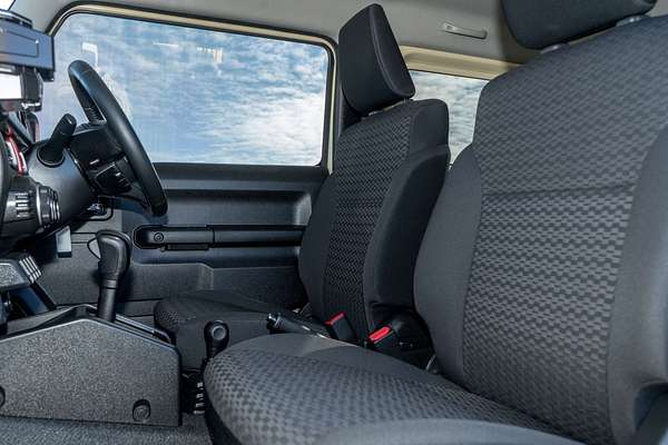2022 Suzuki Jimny GLX GJ