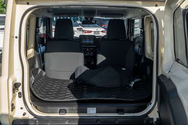 2022 Suzuki Jimny GLX GJ