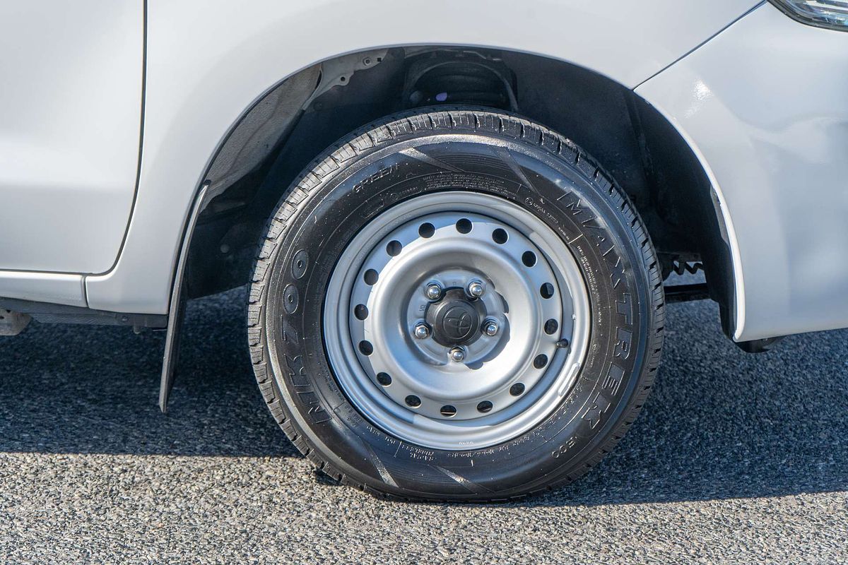 2013 Toyota Hilux SR KUN16R Rear Wheel Drive