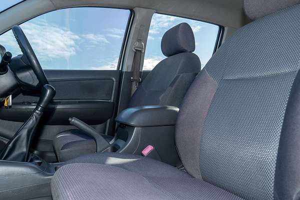 2013 Toyota Hilux SR KUN16R Rear Wheel Drive