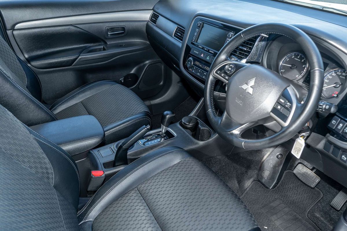 2014 Mitsubishi Outlander LS ZJ