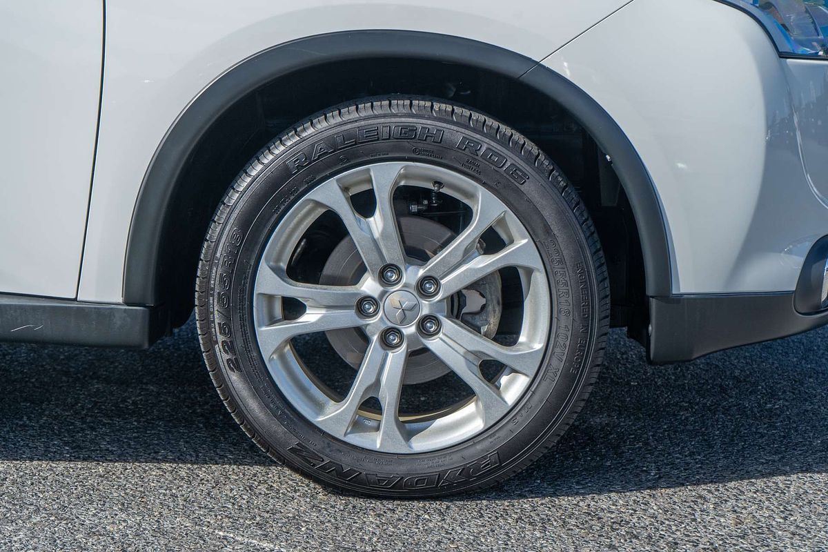 2014 Mitsubishi Outlander LS ZJ